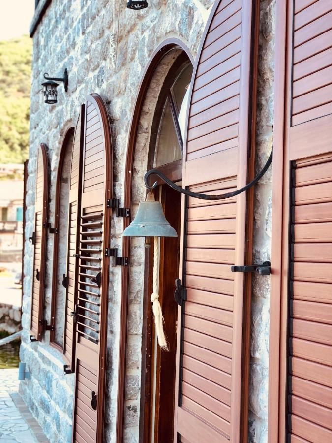 Hotel Carrubba Donja Lastva Exterior photo