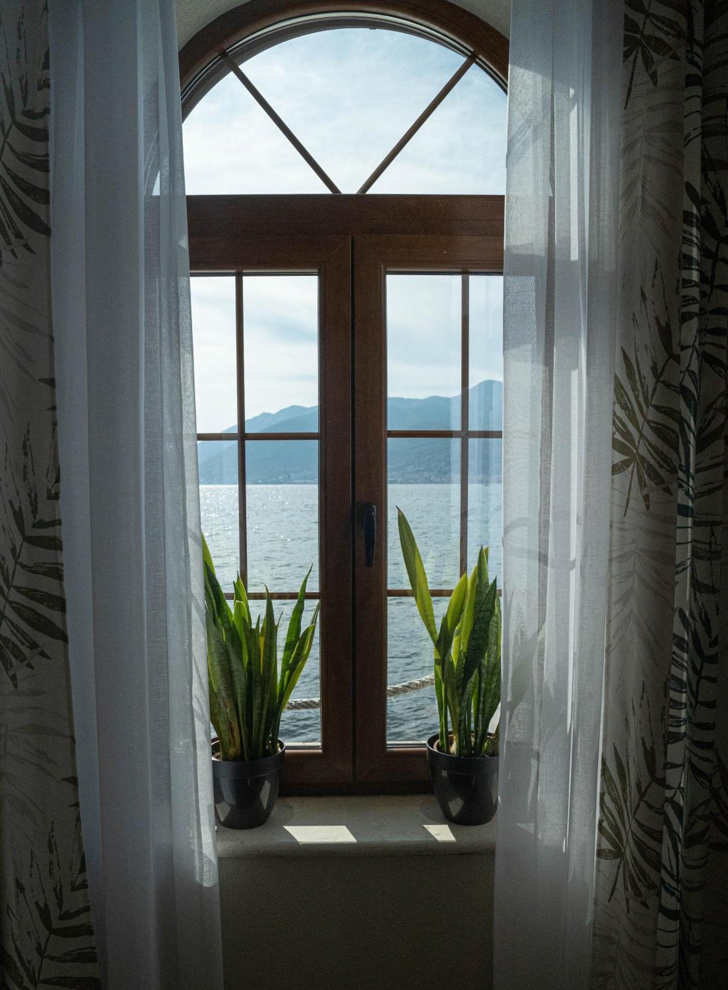 Hotel Carrubba Donja Lastva Room photo