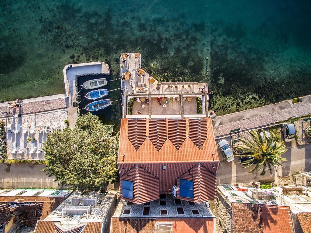 Hotel Carrubba Donja Lastva Exterior photo